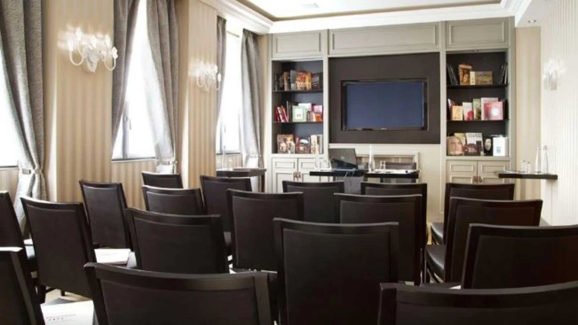 Hotel Le Mathurin & Paris